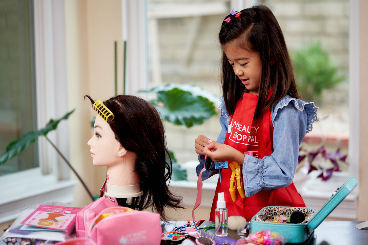 My BeautyShop Pal - SOFIA Doll and Hair Accessory Premium Kit (#72003)